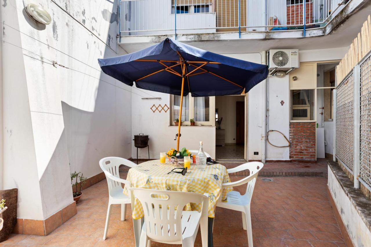 Tra Il Centro E Il Mare Apartment Con Terrazzo Aci Castello Exterior photo